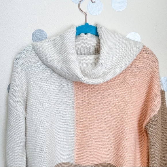 Cyrus Oversized Neutral Colorblock Cowl Neck Knit Sweater - Picture 3 of 8